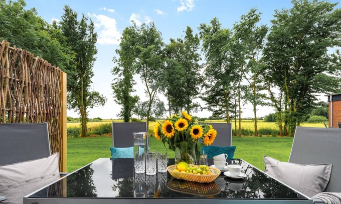 Emmelsbull Apartamento | Sonnenfang - not far from Sylt, rural, idyllic, North Sea vacation, garden