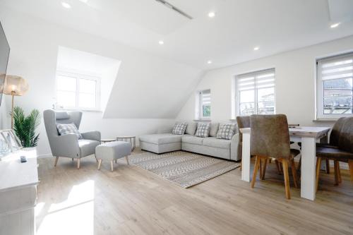 Suederhafen Apartamento | Sonnenglück - Helle und moderne Ferienwohnung am Meer