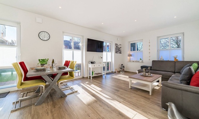 Greetsiel Apartamento | Sonnenseite: Moderne Ferienwohnung für Ihren Perfekten Urlaub