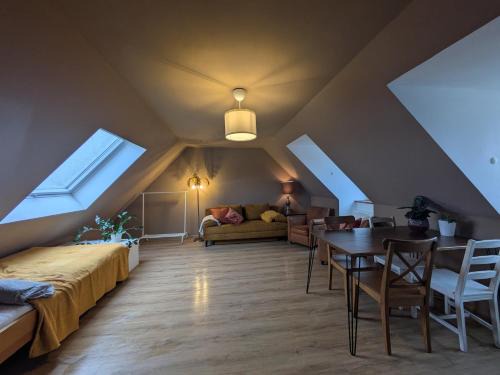 Munchen District Apartamento | sonniges Dachgeschoss am münchner Stadtrand