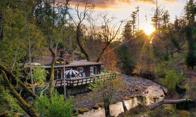 Kenwood Casa | Sonoma Creek Haven – Creekside Near 20+ Wineries