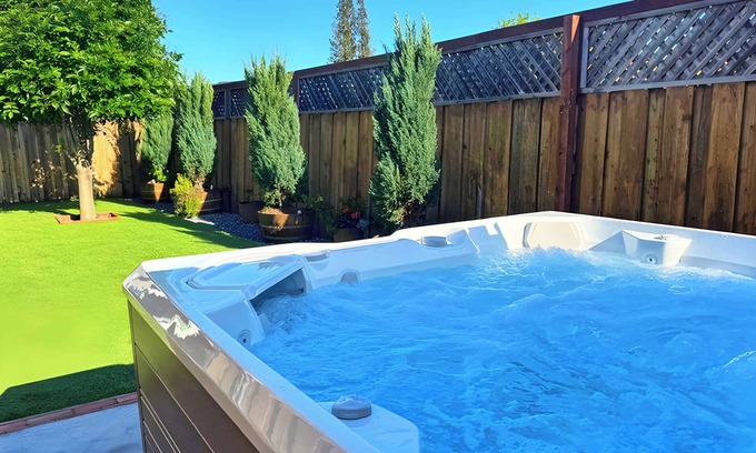 Santa Rosa Casa | Sonoma Wine County Oasis: King | BBQ | Fire Pit