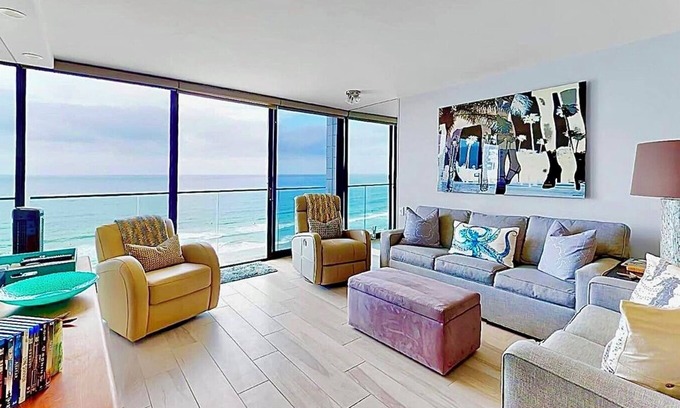 Pacific Beach Condominio | Soothing Ocean Sounds, Beach Views, Floor-to-Ceiling Windows: True Beach Therapy