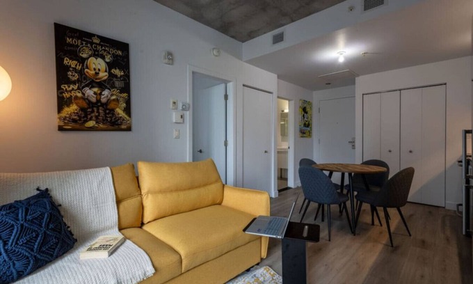 Cite Multimedia Apartamento | Sophisticated 1BR Escape | Charm in Old Port