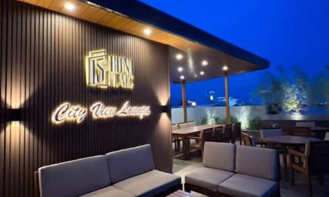 Malabanias Apartamento | Sophisticated 2-Bedroom Luxury Smart Unit 203