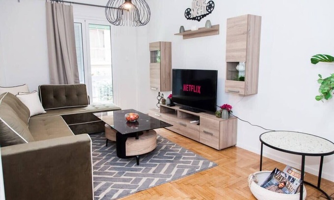 Kifisia Apartamento | Sophisticated Apt in Charming Kifisia