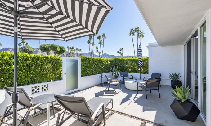 Canyon View Estates Condominio | Sophisticated Canyon Estates Condominium- 30 Day Minimum