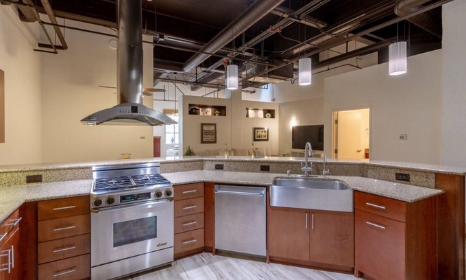 Cortez Hill Apartamento | Sophisticated Comfort: Luxury Loft w/Chef's Kitchen in Gaslamp Quarter