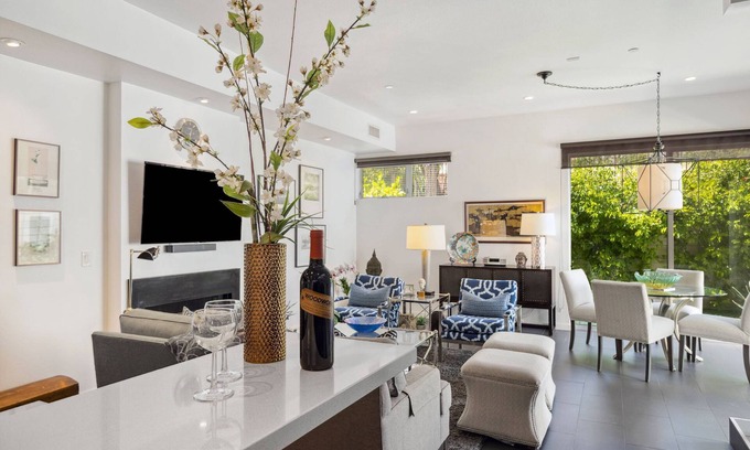 Canyon Corridor Condominio | Sophisticated Condo in Canyon Corridor, South Palm Springs