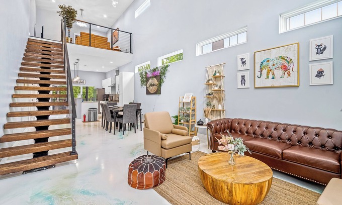 Durham Casa | Sophisticated, Eccentric; Escape in Downtown by Duke University
