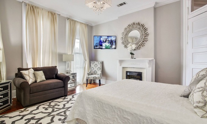 Esplanade Ridge Apartamento | Sophisticated Styled Apartment 20% Monthly Rates