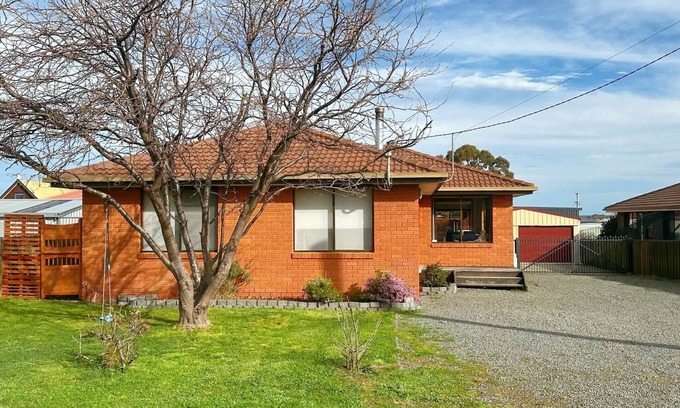 Sorell Casa | Sorell Sunlight Escape - 10 minutes from Airport