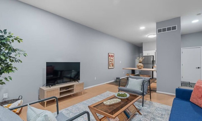 Soulard Casa | Soulard Gem: Stunning Casa in PRIME Spot!
