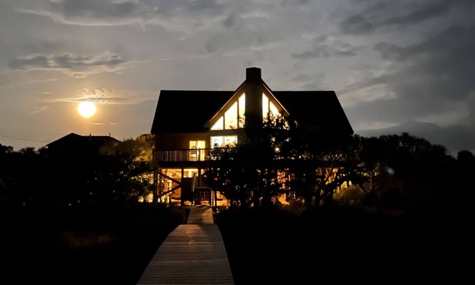 Frisco Cabaña | Soundfront Sunsets & Pets, Gran cubierta, Privado, Deportes acuáticos
