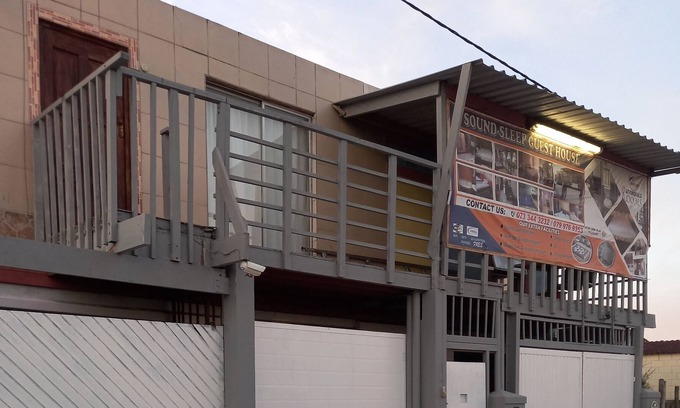 Khayelitsha Cama Y Desayuno | Soundsleep B&B