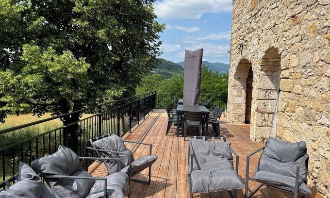 Chassagnes Casa | SOUTH ARDECHE Large house sleeps 22 near river in the middle of vineyards