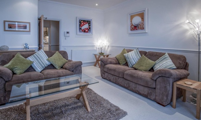 Tenby Apartamento | South Beach View - 2 Bedroom Apartment - Tenby