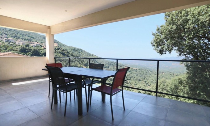 Petreto-Bicchisano Casa | South Corsica, modern, fully air-conditioned villa with exceptional view.