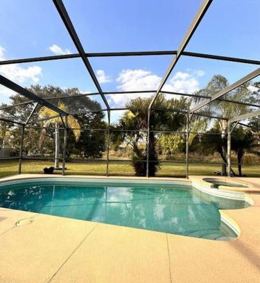 Crescent Lakes Casa | South Facing Private Pool & Spa - Family Friendly Vacation Home with White Rose Villas