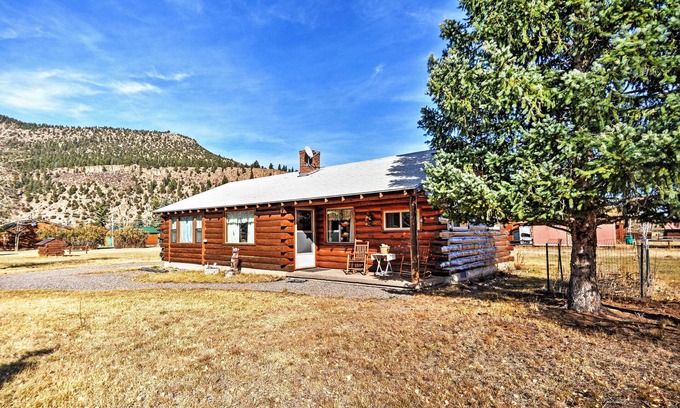Ponderosa Pines Casa | Preciosa 2br Sur Tenedor Casa w / vistas a la montaña!