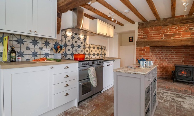 Sibton Casa | SOUTH GRANGE HOUSE, pet friendly in Peasenhall
