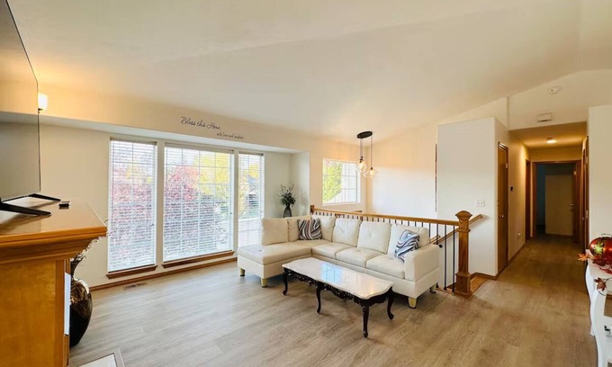 Moran Prairie Casa | South Hill Retreat - 12 mins to Downtown