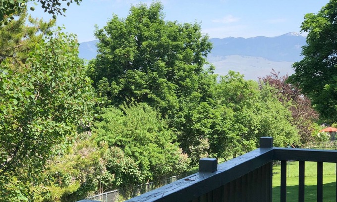 Moose Can Gully Casa | South Hills Home