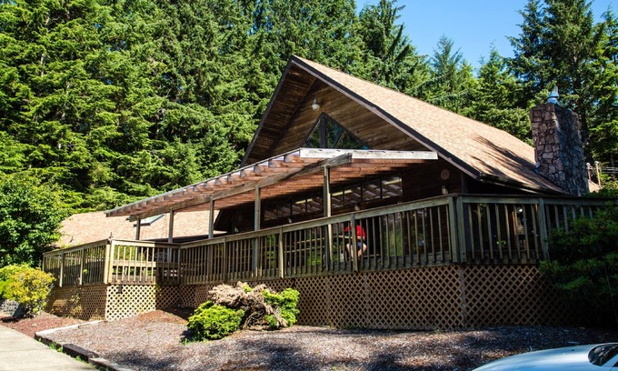 Florence Cabina | South Jetty RV & Camping Resort