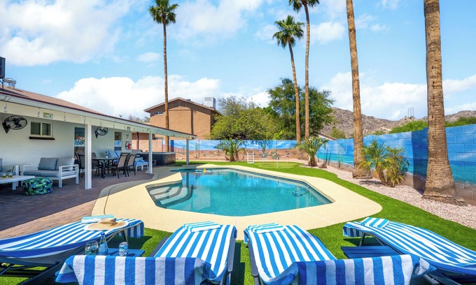 Desert Foothills Estates Casa | South Mountain Ahwatukee FREE HEATED Pool & Hot Tub walk to trails and park. NEW