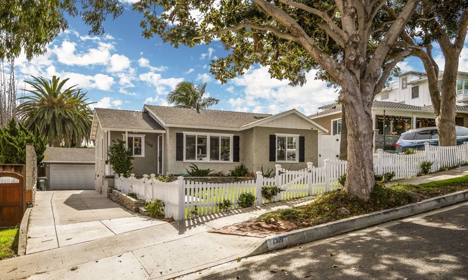 South Redondo Casa | South Redondo Beach Home with amazing heated pool!