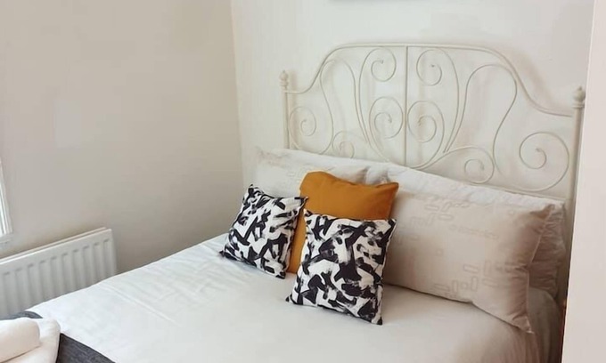 South Shields Apartamento | South Shield's Hidden Gem Garnet 3 Bedroom Apartme