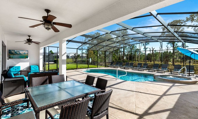 Loughman Villa | Villa ejecutiva de lujo con vista al sur, a minutos de Disney y golf
