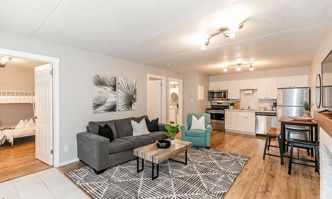Collingwood Condominio | South Wind - Modern Condo in Collingwood - Sleep 5