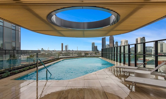 South Melbourne Apartamento | Southbank 1-Bed Resort with Study, Pool and Gym