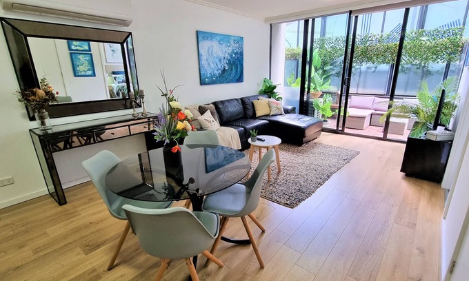 Southbank Apartamento | Southbank Apartment with Large Courtyard-pool, tennis, BBQ and the best location