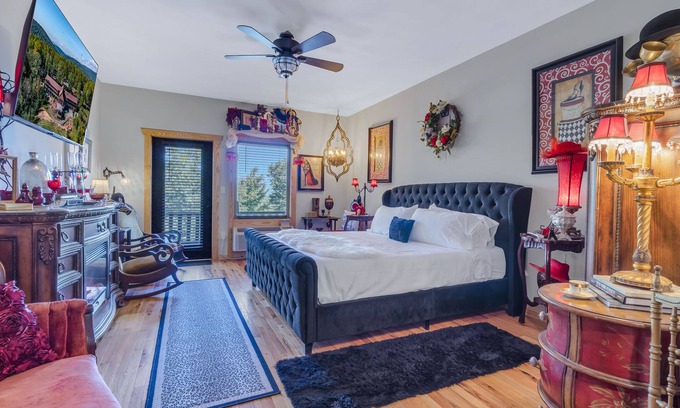 Stanardsville Casa | Southern Belle Rm. 101