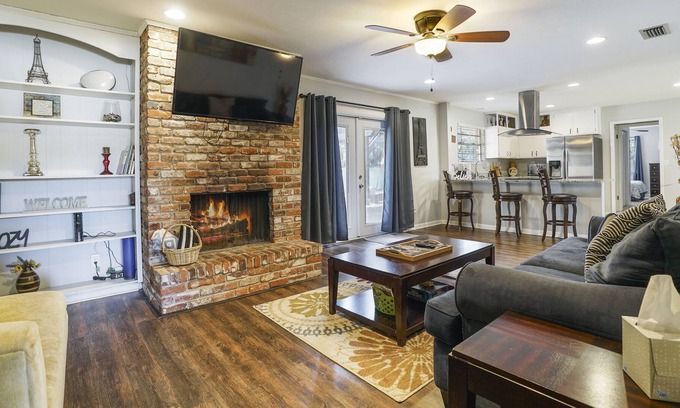 Southside Casa | ¡Amplia casa de 4bd / 3ba Jacksonville cerca de la I-95!