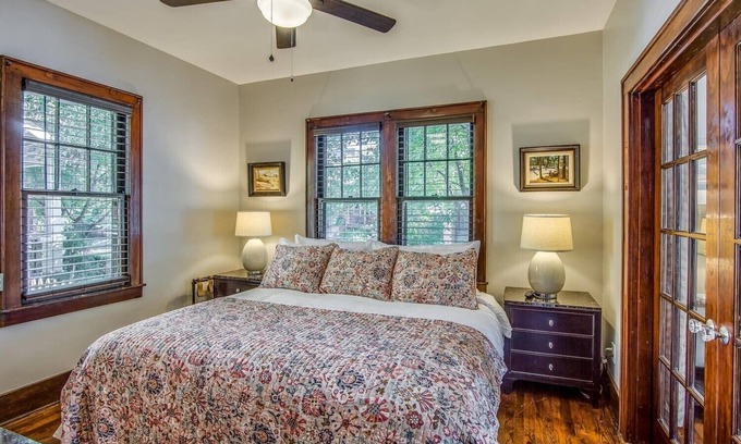 Germantown Casa | Southern Charm: Minutes away from downtown w/a cozy porch swing