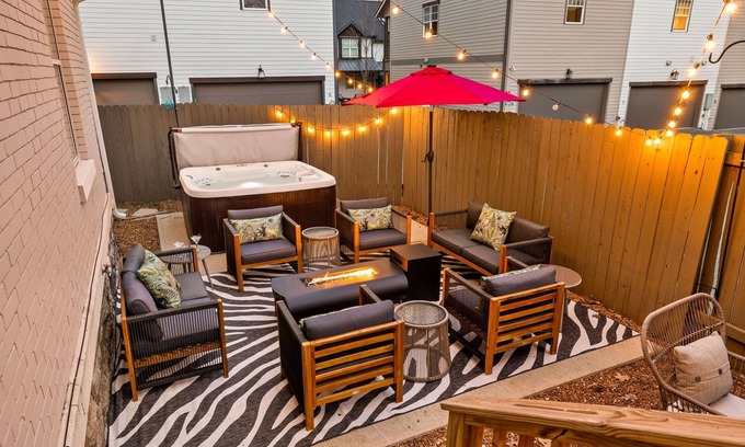 Historic Waverly Casa | Southern Elegance-Private Hot Tub-Walk to 12 S