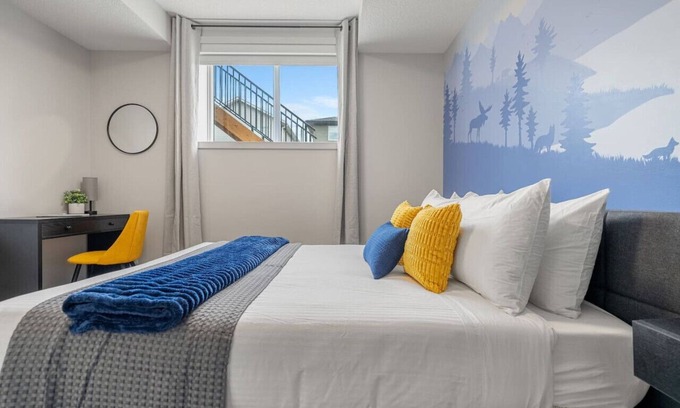 Cochrane Condominio | Southern Horizons | Mini Nordic Spa | Fenced Yard