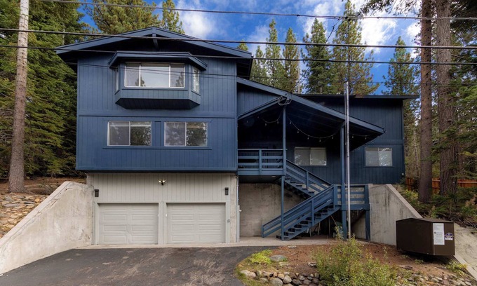 South Lake Tahoe Chalet De Esquí | Southern Pines | Arcade Games & Foosball for Kids!