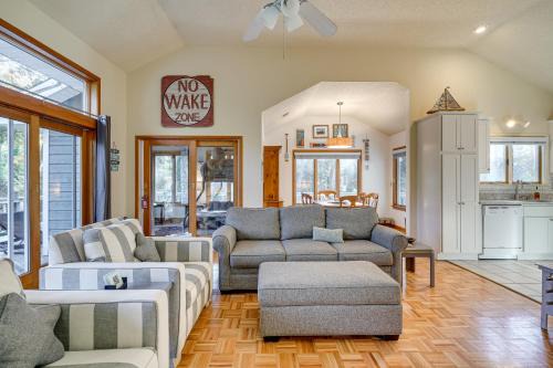 Southern Shores Casa | Southern Shores Family Retreat Mins to Beach!