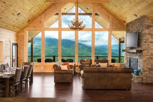 Gatlinburg - Pigeon Forge Casa | Southern Skies by Stony Brook Cabins
