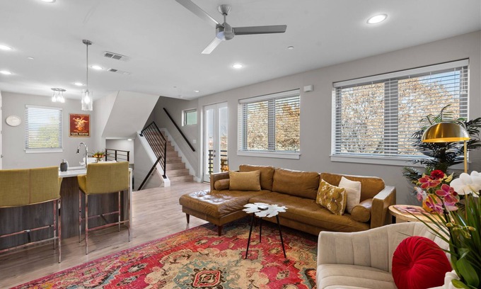 Fort Worth Condominio | Southside 2B/3B RF Deck *Wkly & Mthly Discounts*
