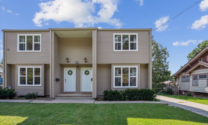 Greater South Side Casa | Southwest Duplex W/Outdoor Space