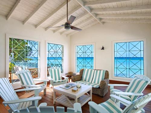 Mullins Beach Casa | Southwinds Beach House is a 3 bedroom with exquisite sea views
