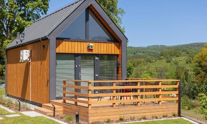 Gluszyca Cabina | Sovanova 2 Holiday Home with One Bedroom and Mezzanine
