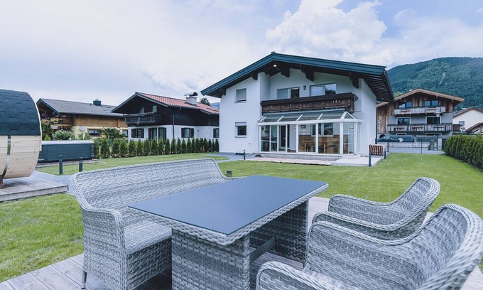 Schuttdorf Apartamento | Spa Chalet - Penthouse Lodge, garden & wellness