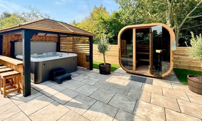 Raywell Chalet De Esquí | Spa Escape (Pet Garden)