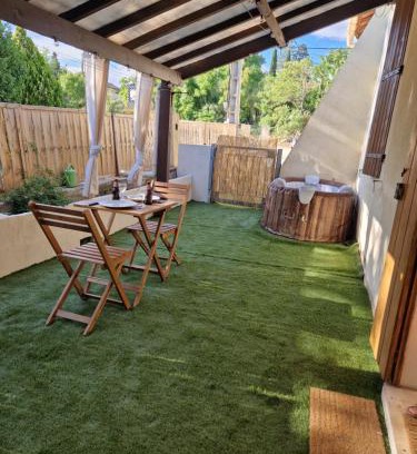 Saint-Pargoire Apartamento | Spa et lit baldaquin